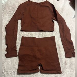 NWOT chocolate brown ribbed & cropped athletic set